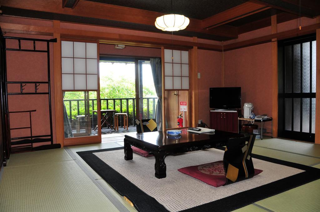 Yokohama Fujiyoshi Izuten Ито Екстериор снимка